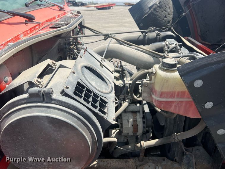 image for item LG9223 1997 International 4900  dump truck