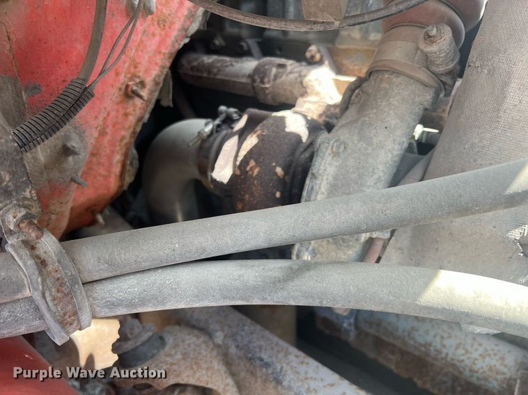 image for item LG9223 1997 International 4900  dump truck