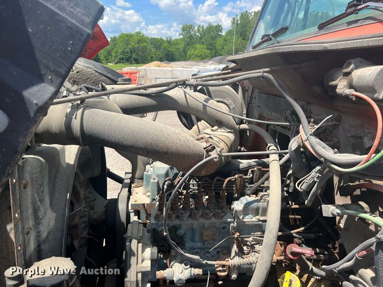 image for item LG9223 1997 International 4900  dump truck