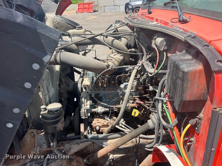 image for item LG9223 1997 International 4900  dump truck