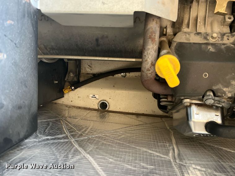 image for item LG9224 (2) Generac 055010 generators