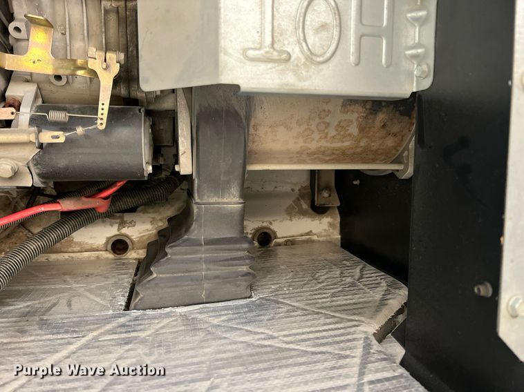 image for item LG9224 (2) Generac 055010 generators