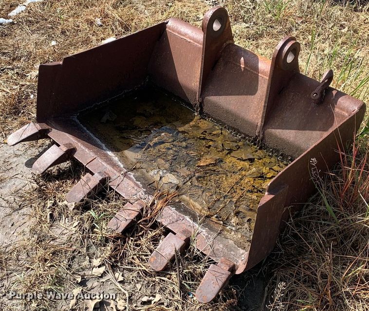 image for item LH9578 Excavator bucket