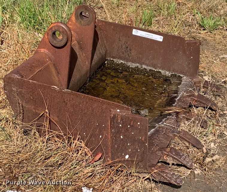 image for item LH9578 Excavator bucket