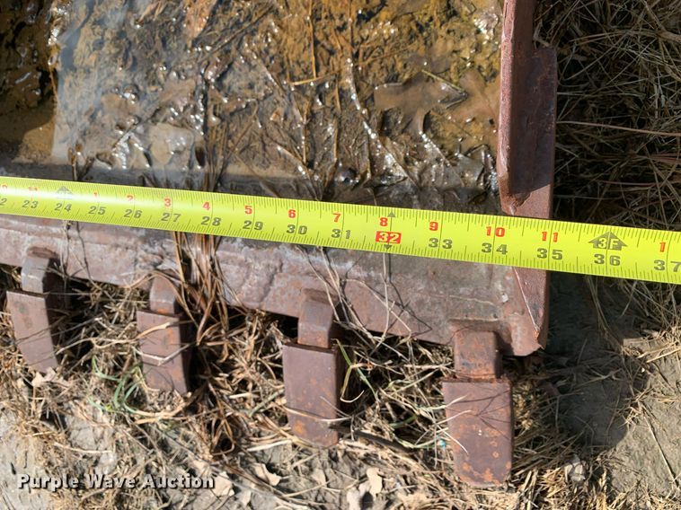 image for item LH9578 Excavator bucket