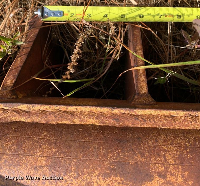 image for item LH9578 Excavator bucket