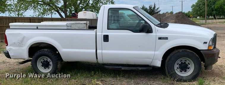 image for item LH9582 2002 Ford F250 Super Duty  pickup truck