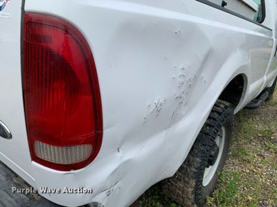 image for item LH9582 2002 Ford F250 Super Duty  pickup truck