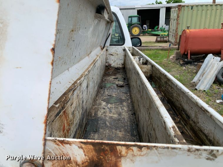 image for item LH9582 2002 Ford F250 Super Duty  pickup truck