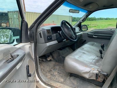 image for item LH9582 2002 Ford F250 Super Duty  pickup truck