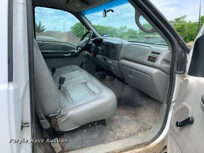 image for item LH9582 2002 Ford F250 Super Duty  pickup truck