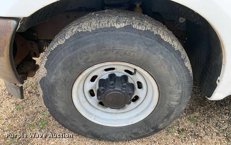 image for item LH9582 2002 Ford F250 Super Duty  pickup truck