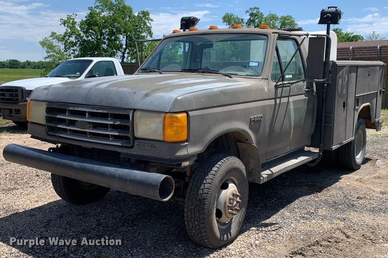 image for item LH9584 1989 Ford F350  utility bed pickup truck