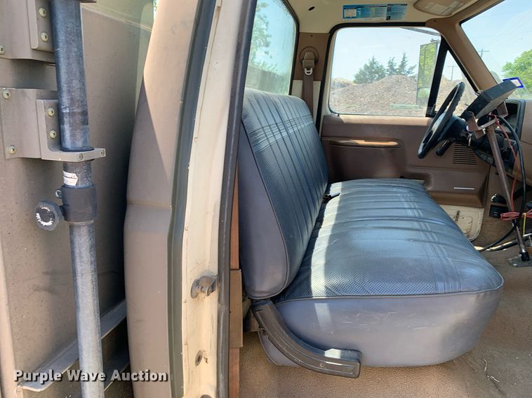 image for item LH9584 1989 Ford F350  utility bed pickup truck