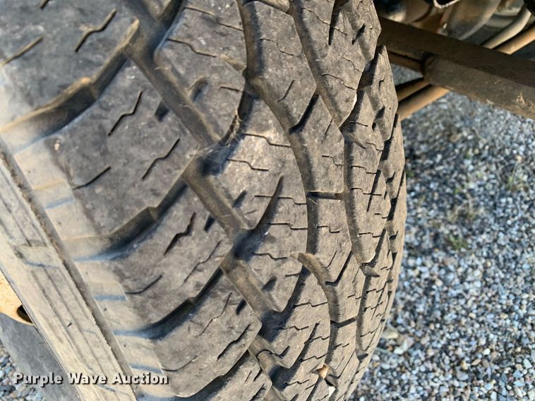 image for item LH9584 1989 Ford F350  utility bed pickup truck