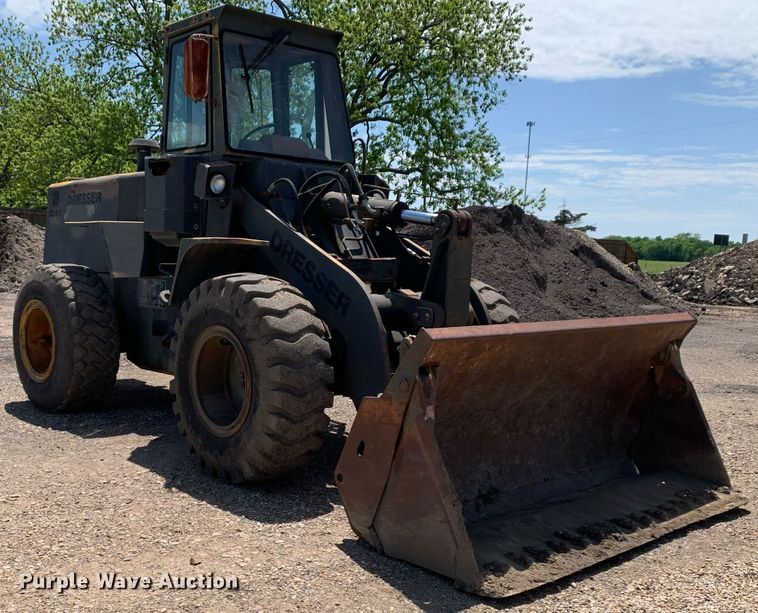 image for item LH9585 1991 Dresser 520C  wheel loader