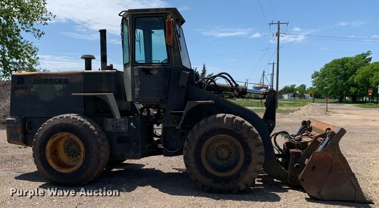 image for item LH9585 1991 Dresser 520C  wheel loader
