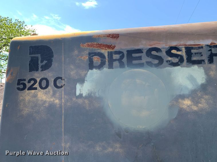 image for item LH9585 1991 Dresser 520C  wheel loader