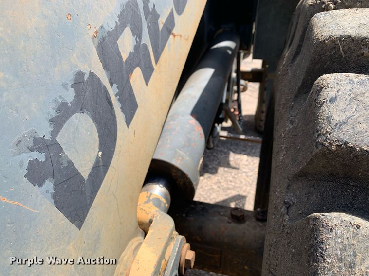 image for item LH9585 1991 Dresser 520C  wheel loader