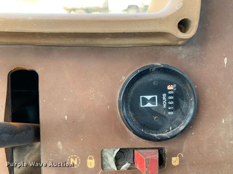 image for item LH9585 1991 Dresser 520C  wheel loader