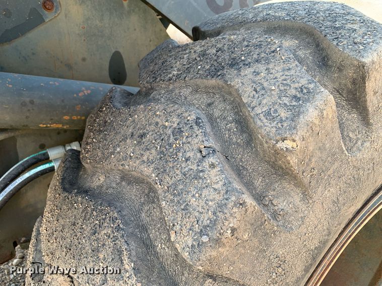 image for item LH9585 1991 Dresser 520C  wheel loader