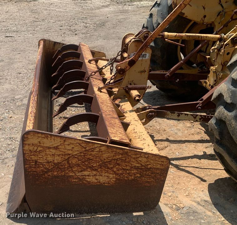 image for item LH9640 Ford 545A  tractor