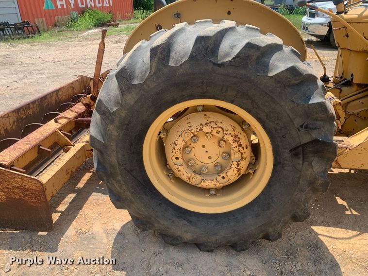 image for item LH9640 Ford 545A  tractor