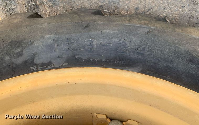 image for item LH9640 Ford 545A  tractor