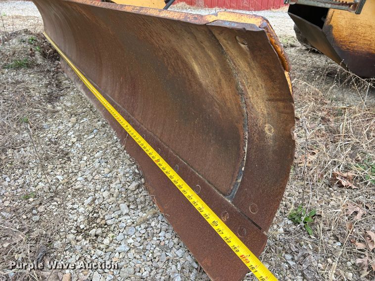 image for item LI9588 Champion 710A Series III  motor grader