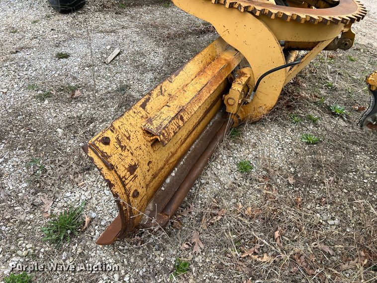 image for item LI9588 Champion 710A Series III  motor grader