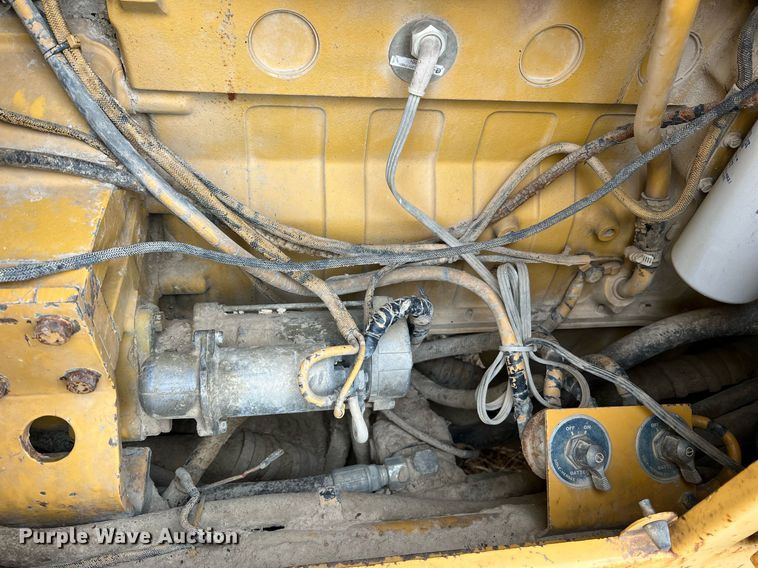 image for item LI9588 Champion 710A Series III  motor grader