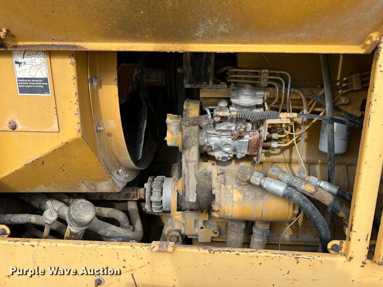 image for item LI9588 Champion 710A Series III  motor grader