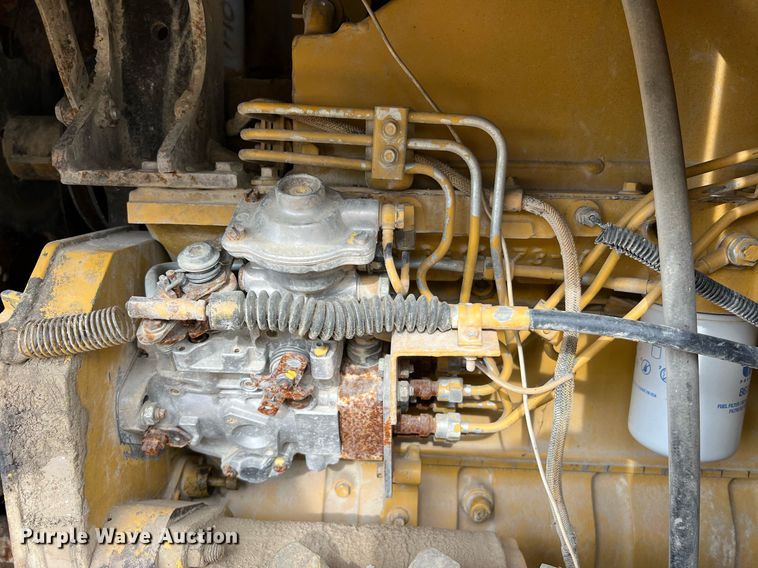 image for item LI9588 Champion 710A Series III  motor grader
