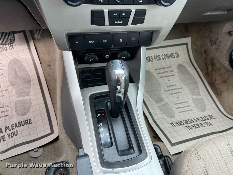 image for item LI9710 2010 Ford Fusion SE