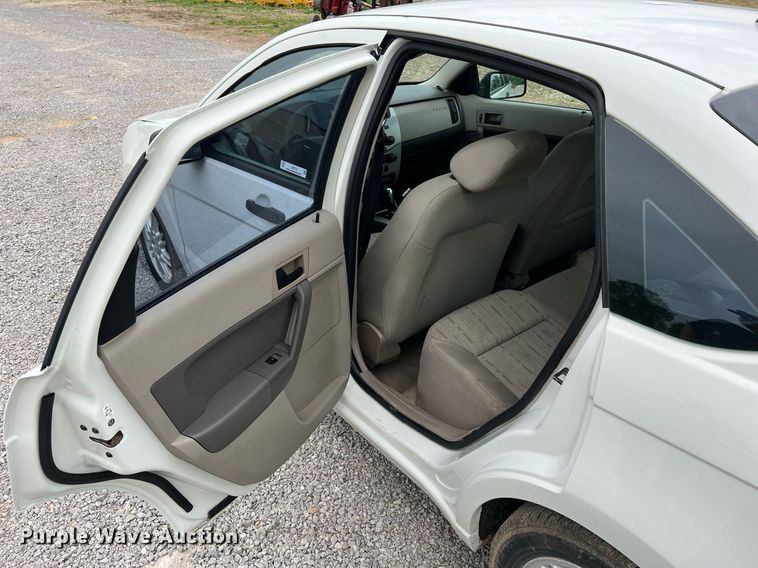 image for item LI9710 2010 Ford Fusion SE