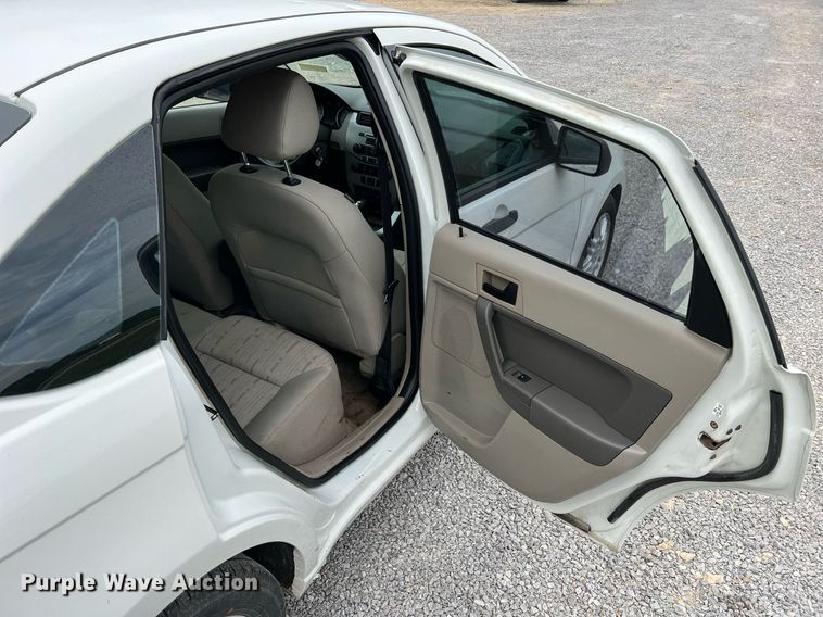 image for item LI9710 2010 Ford Fusion SE