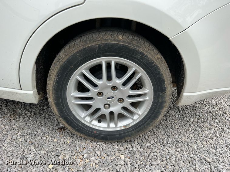 image for item LI9710 2010 Ford Fusion SE