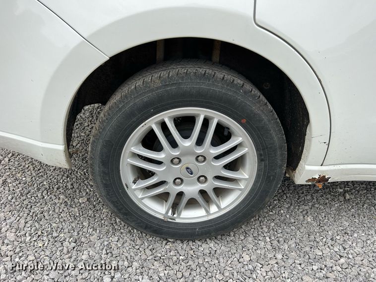 image for item LI9710 2010 Ford Fusion SE