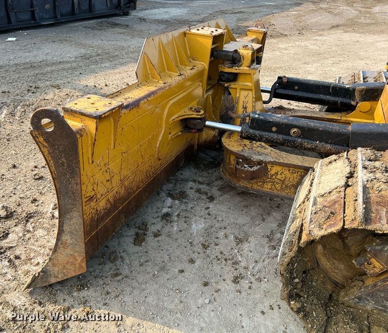 image for item LI9775 2014 Caterpillar D6N LGP  dozer