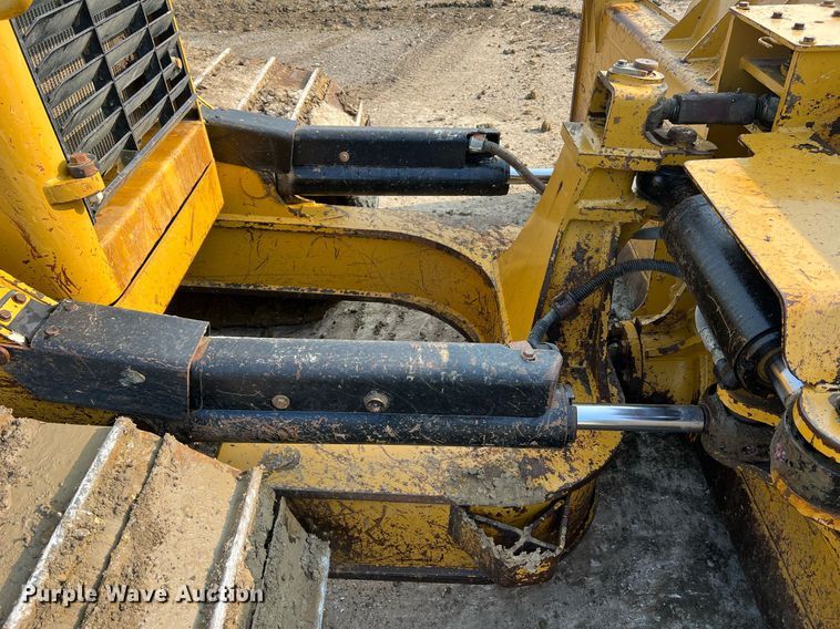 image for item LI9775 2014 Caterpillar D6N LGP  dozer
