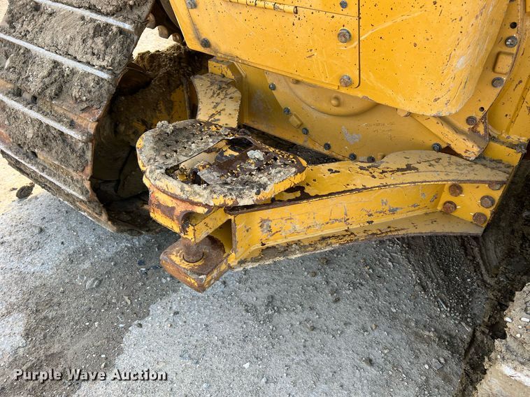 image for item LI9775 2014 Caterpillar D6N LGP  dozer