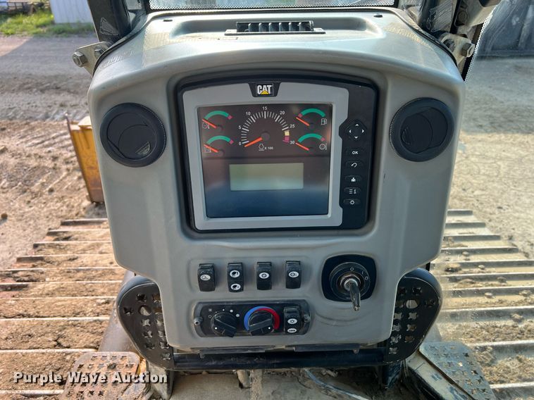 image for item LI9775 2014 Caterpillar D6N LGP  dozer