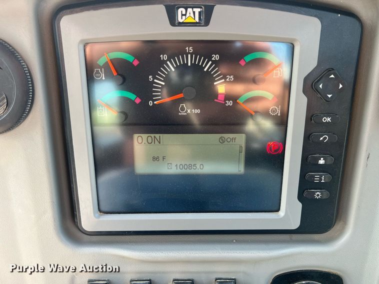 image for item LI9775 2014 Caterpillar D6N LGP  dozer