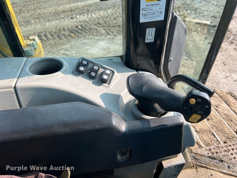 image for item LI9775 2014 Caterpillar D6N LGP  dozer