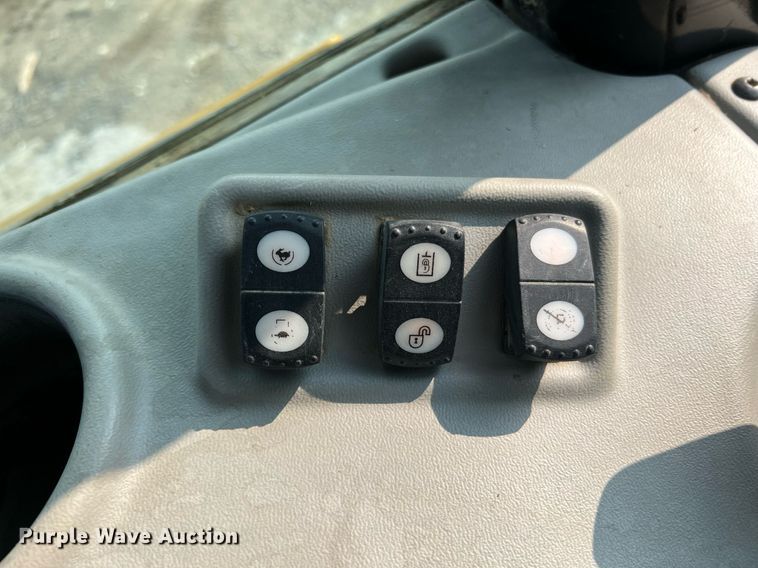 image for item LI9775 2014 Caterpillar D6N LGP  dozer