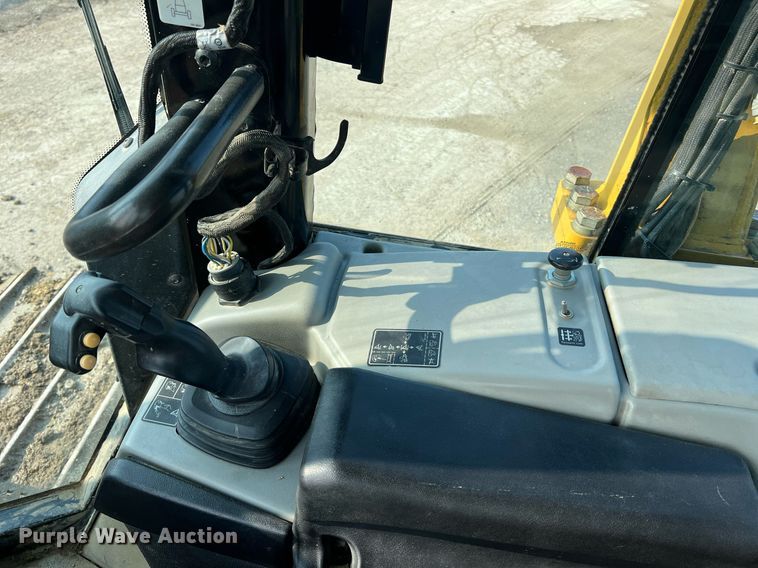 image for item LI9775 2014 Caterpillar D6N LGP  dozer