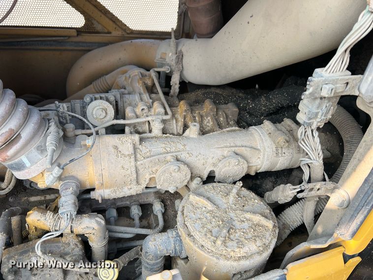 image for item LI9775 2014 Caterpillar D6N LGP  dozer