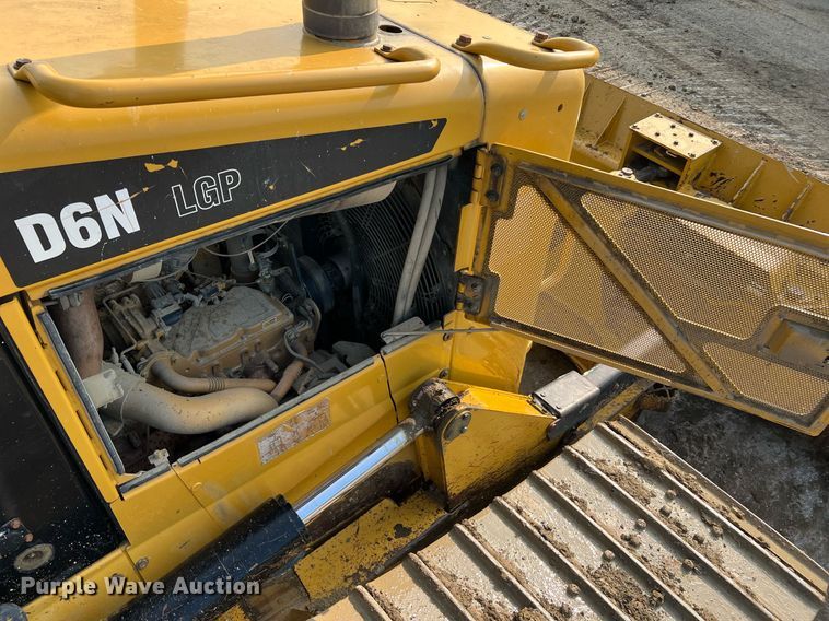 image for item LI9775 2014 Caterpillar D6N LGP  dozer