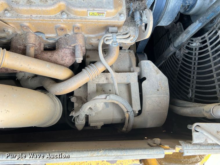 image for item LI9775 2014 Caterpillar D6N LGP  dozer