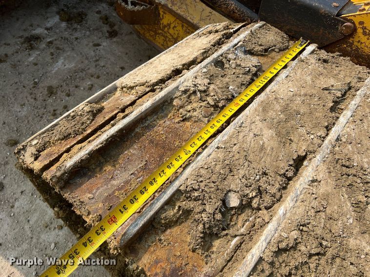 image for item LI9775 2014 Caterpillar D6N LGP  dozer